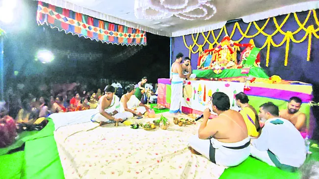 కనుల పండువగాశ్రీవారి కల్యాణం
