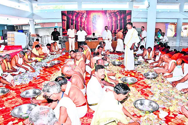 నూకాంబిక హుండీ ఆదాయం రూ.41.52 లక్షలు