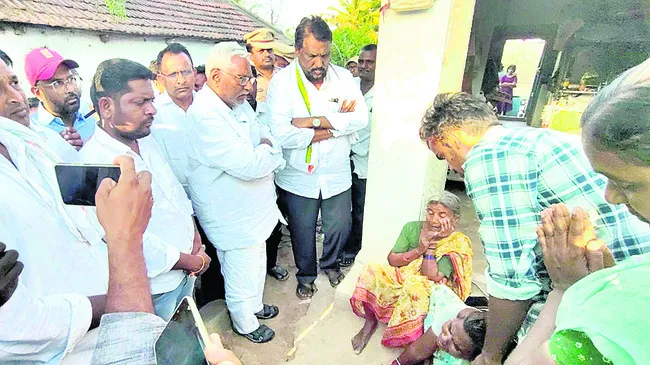 శ్రీనివాస్‌ కుటుంబాన్ని ఆదుకుంటాం