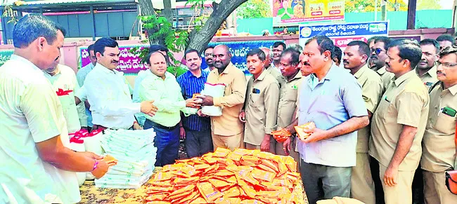 వేసవిలో డ్రైవర్లు జాగ్రత్తలు తీసుకోవాలి