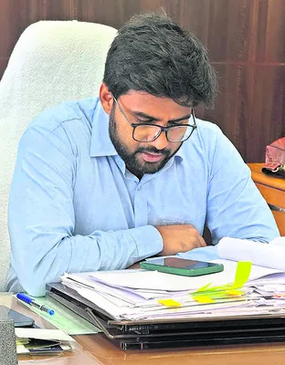 విద్యుత్‌ ఉద్యోగులు అప్రమత్తంగా ఉండాలి
