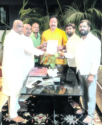 ఆలయాల అభివృద్ధికి నిధులు మంజూరు చేయాలని వినతి 