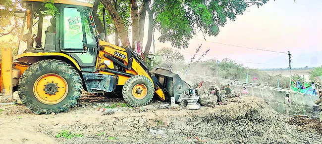 టెంట్‌సిటీ నిర్మాణాలు త్వరగా చేపట్టాలి