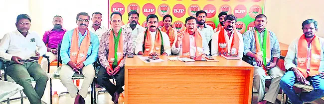 అసత్య ప్రచారాలు మానుకోవాలి