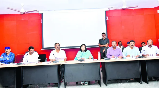 భూభారతిపై అవగాహనతో ఉండాలి 