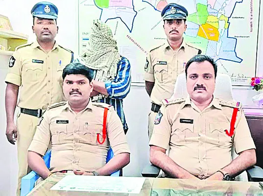 హత్యకేసులో నిందితుడు అరెస్టు  