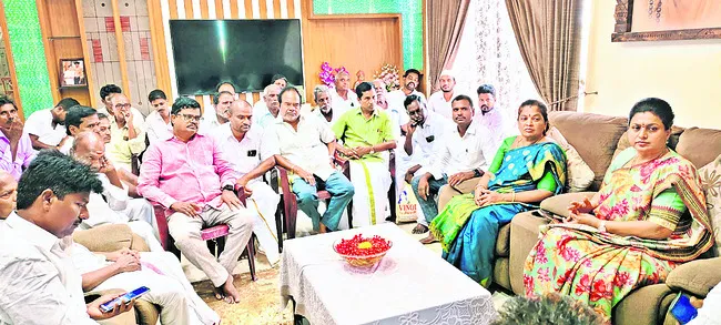 ప్రజలకు అండగా నిలబడదాం