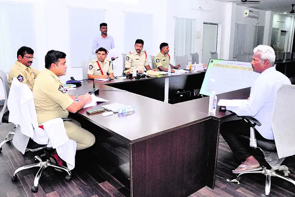 ఆధునిక పరిజ్ఞానంతో కేసుల దర్యాప్తు 