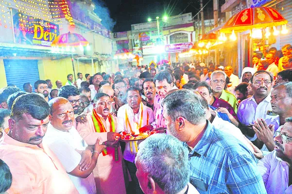 వైభవంగా భద్రేశ్వరుడి బ్రహ్మోత్సవాలు 