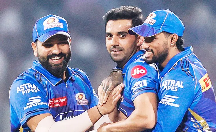 MI vs SRH Dont know How MI Will Manage Rohit For Entire Season: Aakash Chopra