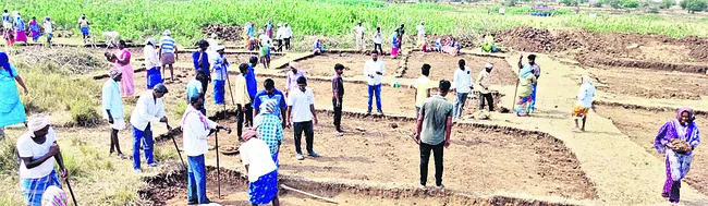 పనులు అంతంత మాత్రమే..