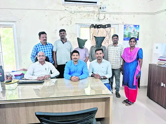 ఇద్దరు సైబర్‌ నేరగాళ్ల అరెస్ట్‌ 