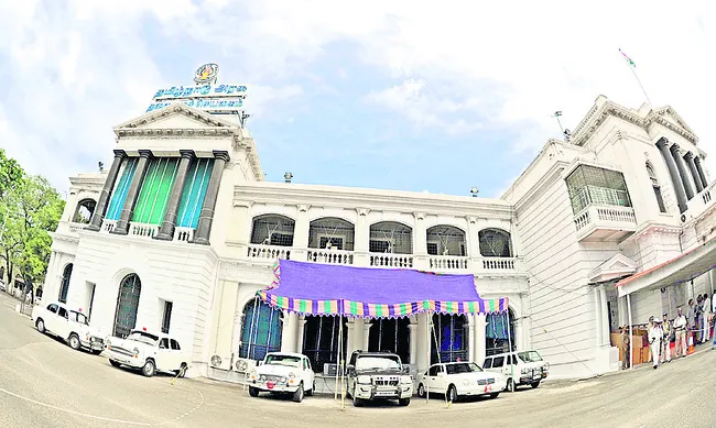 శాసనసభకు చేరిన పవర్‌ లూం పోరు