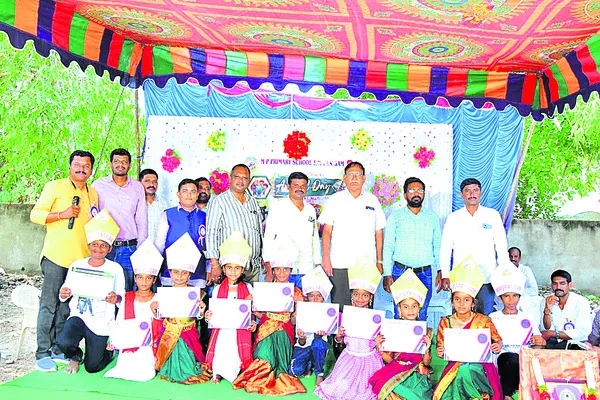 ప్రజల భాగస్వామ్యంతోనే పాఠశాలలు బలోపేతం