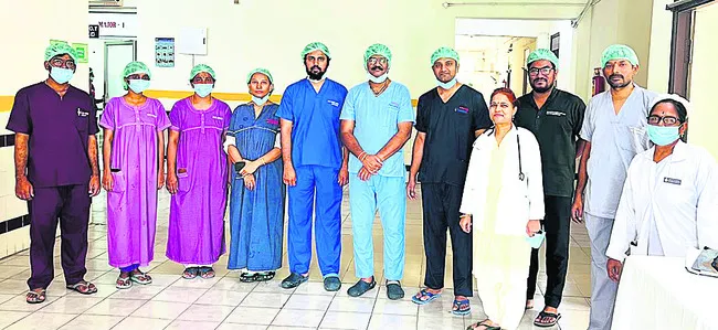 కరీంనగర్‌ ప్రభుత్వాసుపత్రిలో అరుదైన దంత శస్త్ర చికిత్స