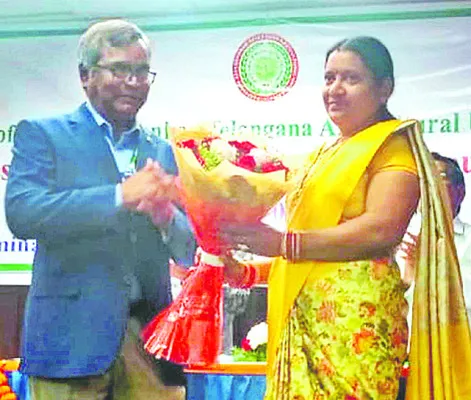 ఆర్ఈఏసీ సభ్యురాలిగాకౌడిపల్లి మహిళా రైతు