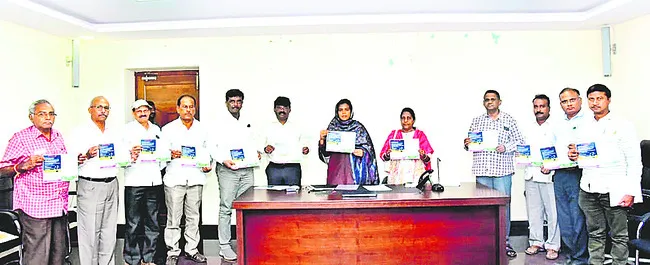 మన మిత్ర, శక్తి యాప్లపై అవగాహన కల్పించాలి