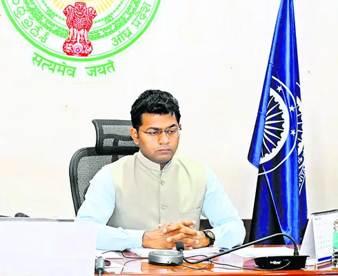 పథకాల ప్రగతి సాధనలో లక్ష్యాలను పూర్తి చేయాలి 