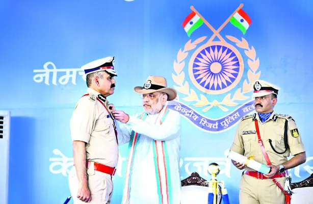 ఐజీ శ్రీనివాస్కు రాష్ట్రపతి విశిష్ట సేవా పతకం