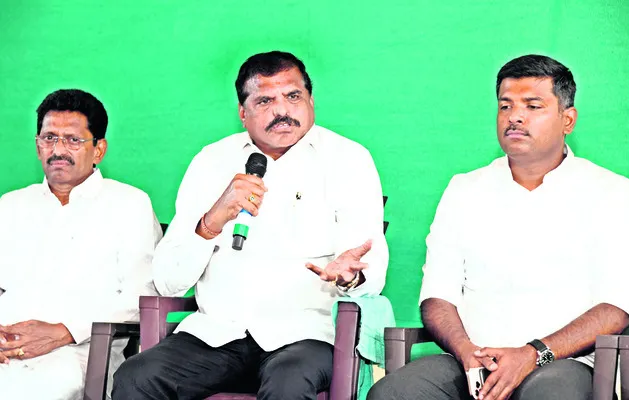 పార్టీ కార్పొరేటర్లకు విప్‌ జారీ చేస్తాం 