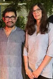 Aamir Khan and Gauri enjoy evening with Shikhar Dhawan rumoured girlfriend6
