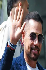 Robert Vadra questioned by ED for third straight day2