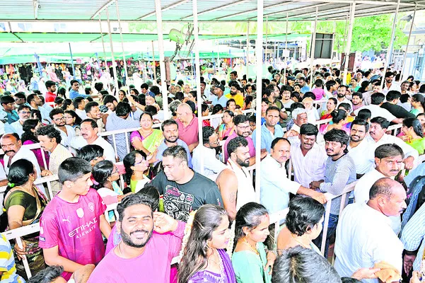 యువకుడి ఆత్మహత్య 
