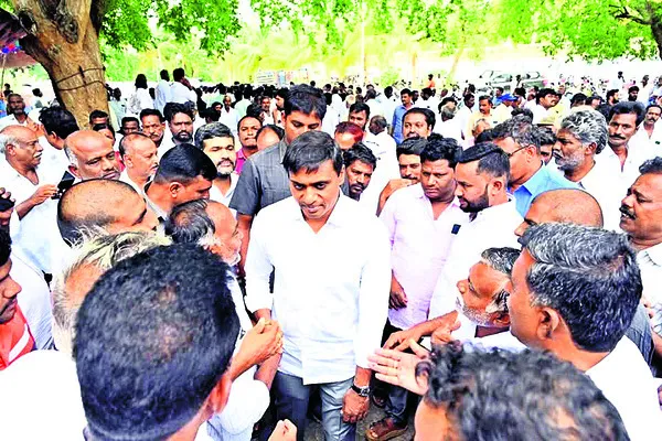 మిథున్‌ను ఎదుర్కోలేక కుట్రలు! 
