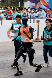 World First Humanoid Marathon in China5