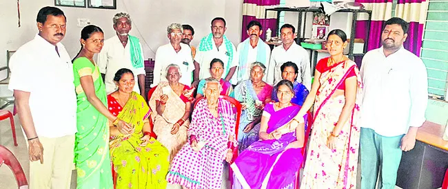 గత ఏడాది ఏప్రిల్‌లో అందించిన పింఛన్లు 2,66,208