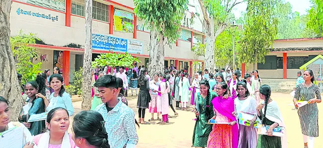 ముగిసిన పదో తరగతి పరీక్షలు 