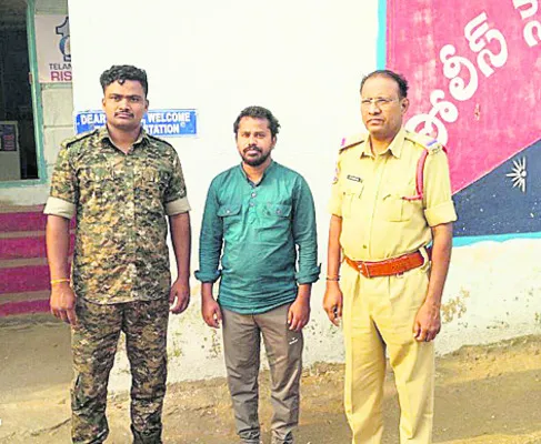 ‘తెలంగాణలో బుల్డోజర్ల ప్రభుత్వం’ 