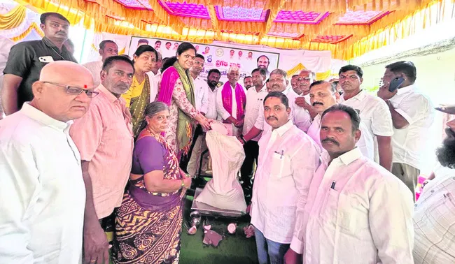 సన్న బియ్యం పంపిణీ షురూ..