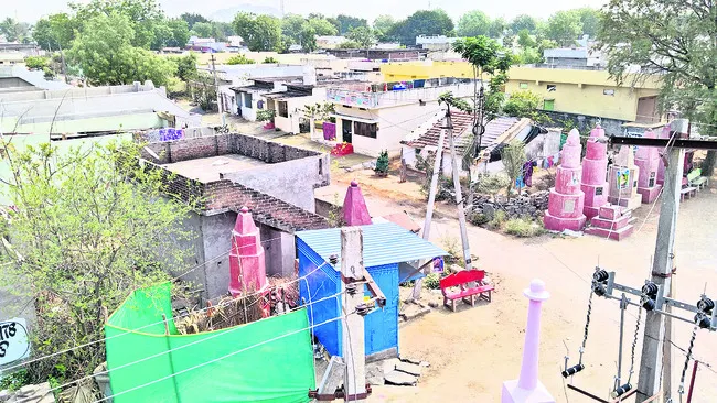 నక్సల్స్‌ ఉద్యమానికి బాట
