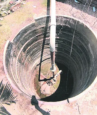 చెంతనే కృష్ణమ్మ...నీటికి చింత 