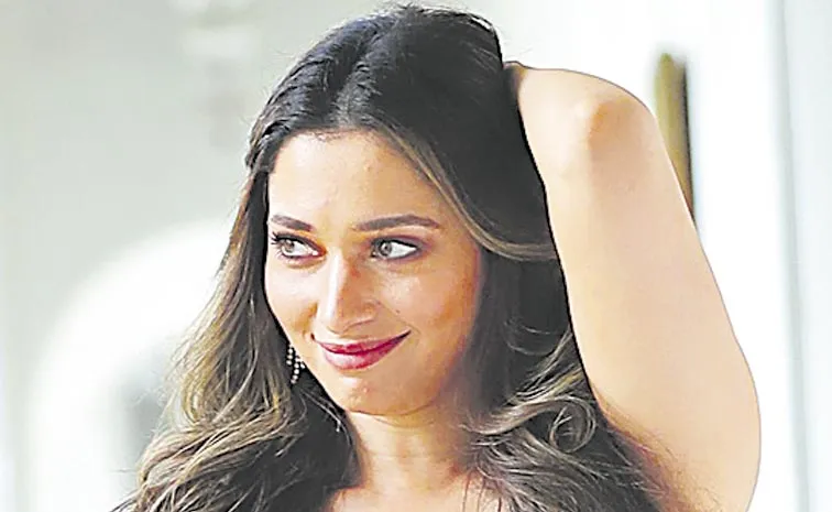 Tamannaah Bhatia To Join Ajay Devgn For An Item Song In Raid 2 With Yo Yo Honey Singh