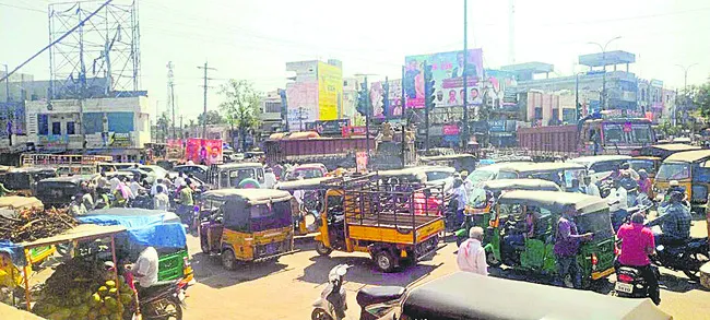 ● అలంకారప్రాయంగా సిగ్నల్‌ వ్యవస్థ 
