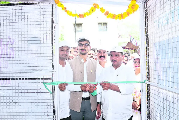 స్వచ్ఛతకు పాటుపడదాం 