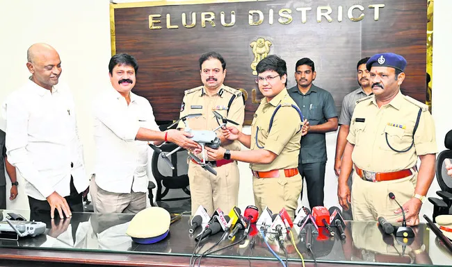 పోలీస్ శాఖకు అత్యాధునిక డ్రోన్