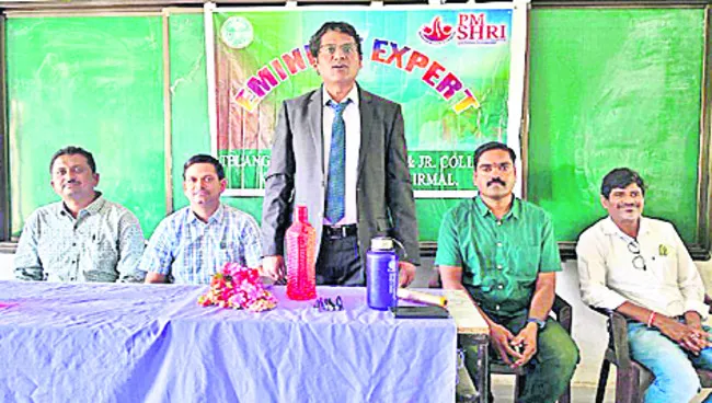 శాసీ్త్రయజ్ఞానం పెంపొందించుకోవాలి
