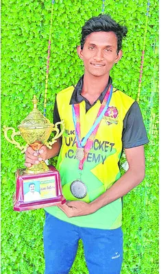 జాతీయ స్థాయి క్రికెట్‌ పోటీలకు ప్రేమయ్య ఎంపిక 