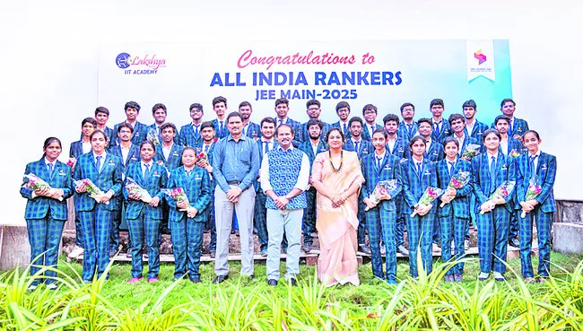 శ్రీషిర్డీసాయి విద్యార్థుల విజయభేరి