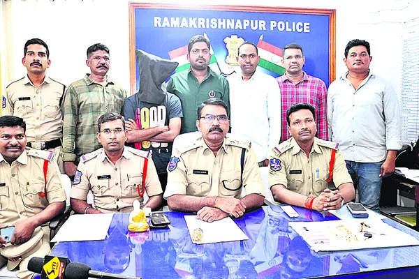ఆర్‌కేపీలో రెండు చోరీలు
