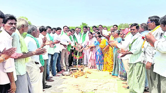 ధాన్యంలో కోత విధించొద్దు