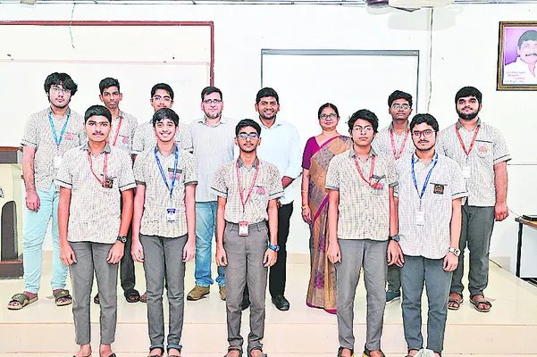 జేఈఈ మెయిన్స్‌ ఫలితాల్లో ఆదిత్య ప్రతిభ 