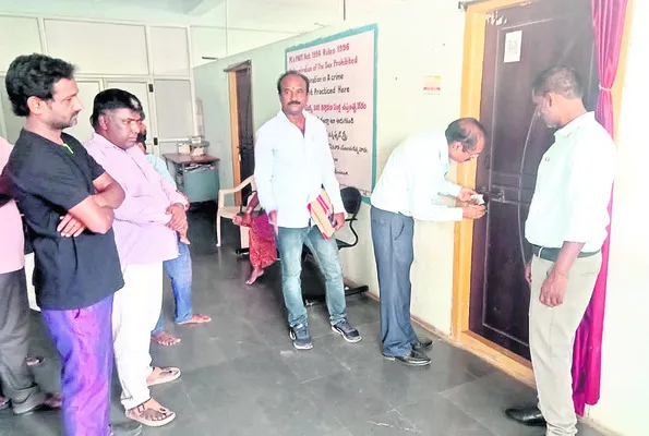 స్థాయికి మించి.. 