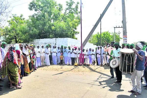 తొడసం కట్టికి ఘన నివాళి
