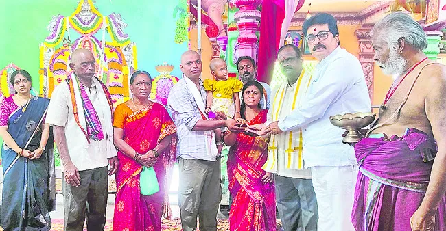 లోవకు