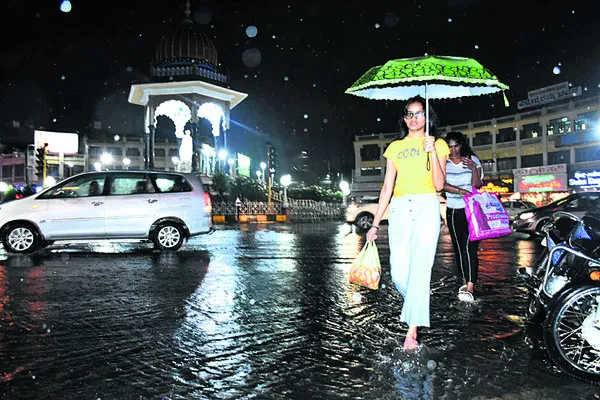 ముమ్మరంగా వేసవి వానలు 
