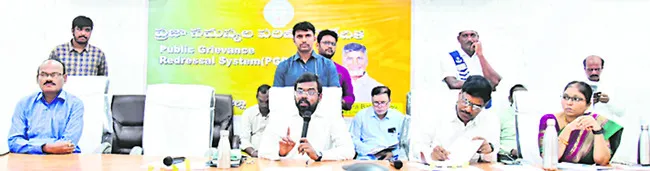 కోర్టు కేసుల్లో నిర్లక్ష్యం వహిస్తే చర్యలు